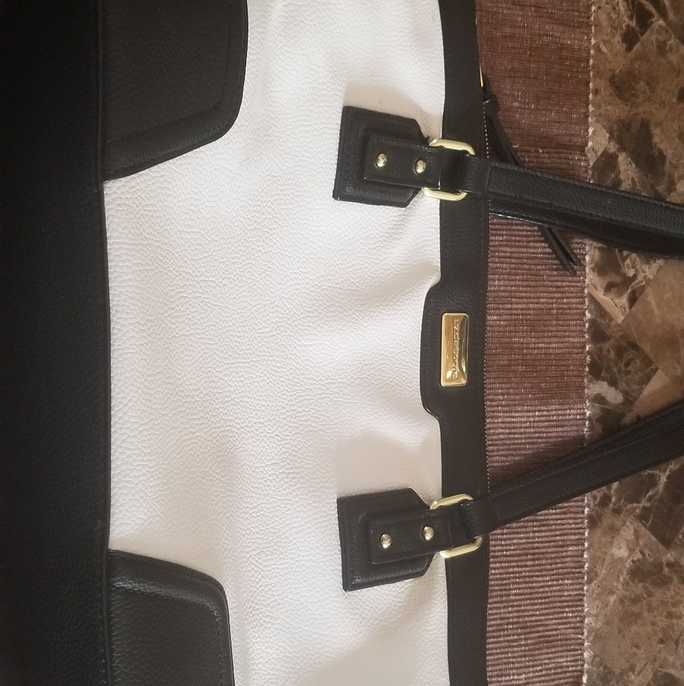 Liz Claiborne Purse